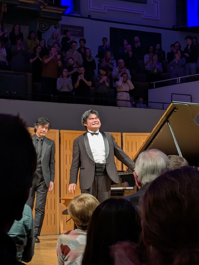 Applause Noboyuki Tsuji